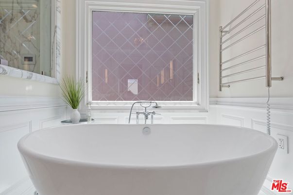Bathroom, Free Standing Baths, Interior