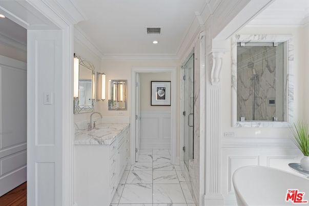 Bathroom, Dual Sink Vanities, Interior, Marble, Marble Walls, Recessed Lighting