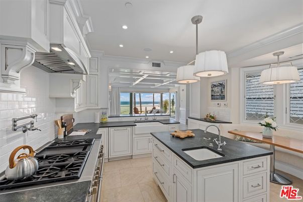 Interior, Kitchen, Pendant Lights, Recessed Lighting, Water