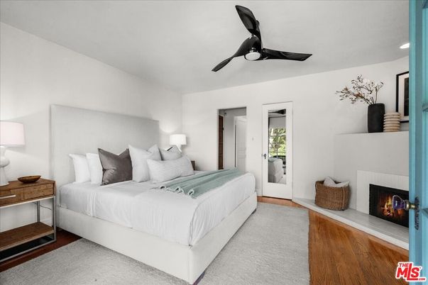Bedroom, Fireplace, Interior, Recessed Lighting, Wood Texture Flooring