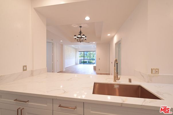 Chandelier, Interior, Recessed Lighting, Wood Texture Flooring