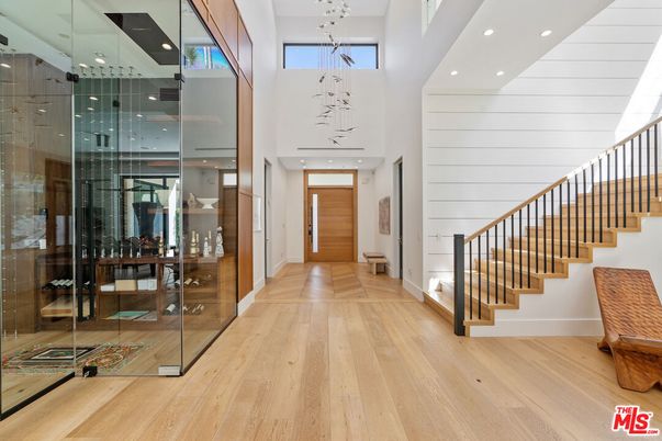Interior, Pendant Lights, Recessed Lighting, Wood Texture Flooring