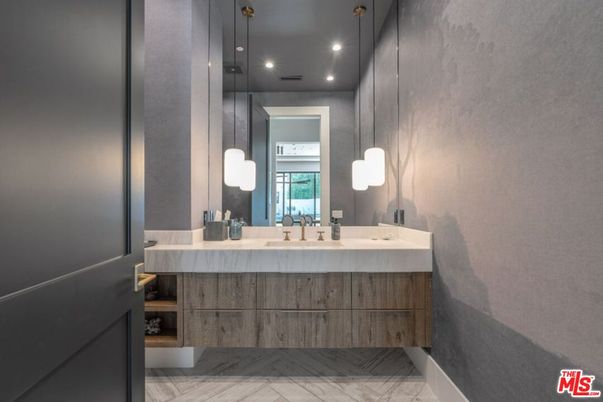 Bathroom, Interior, Marble, Pendant Lights, Recessed Lighting
