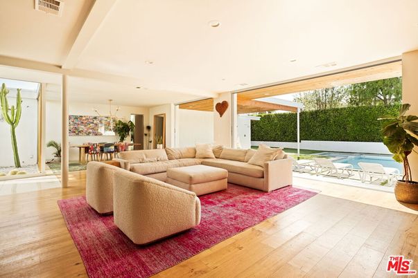 Dining room, Interior, Living room, Pendant Lights, Recessed Lighting, Wood Texture Flooring