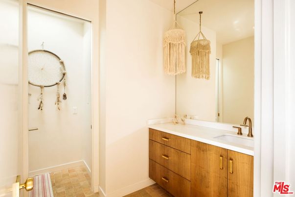 Bathroom, Interior, Pendant Lights