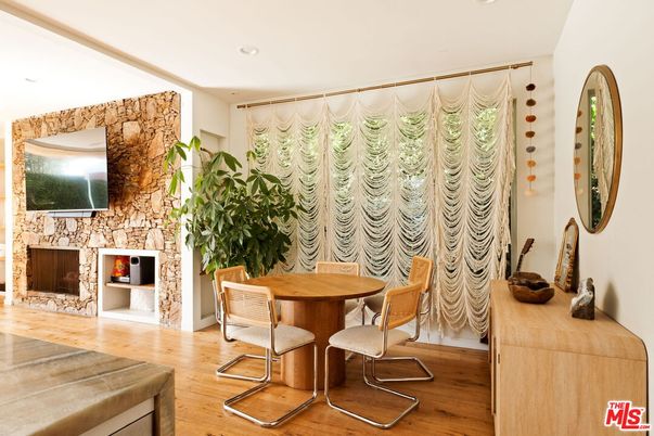 Dining room, Fireplace, Interior, Recessed Lighting, Wood Texture Flooring