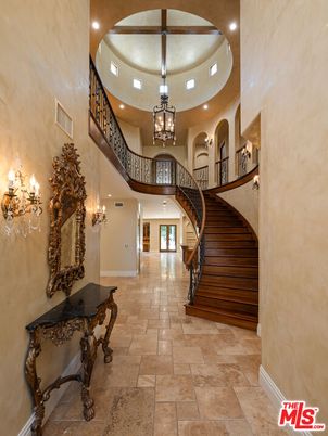 Chandelier, Interior, Recessed Lighting