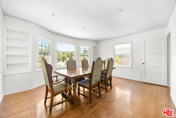 Dining room, Interior, Recessed Lighting, Wood Texture Flooring