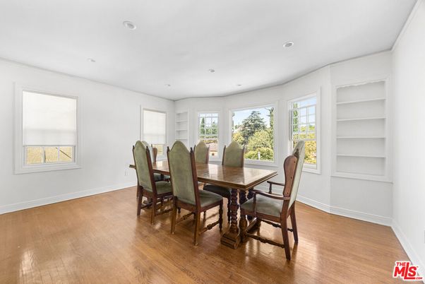 Dining room, Interior, Recessed Lighting, Wood Texture Flooring