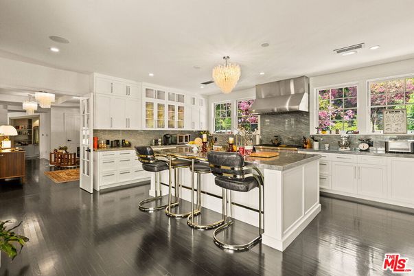 Chandelier, Dining room, Interior, Kitchen, Recessed Lighting, Stainless Steel Appliances, Wood Texture Flooring