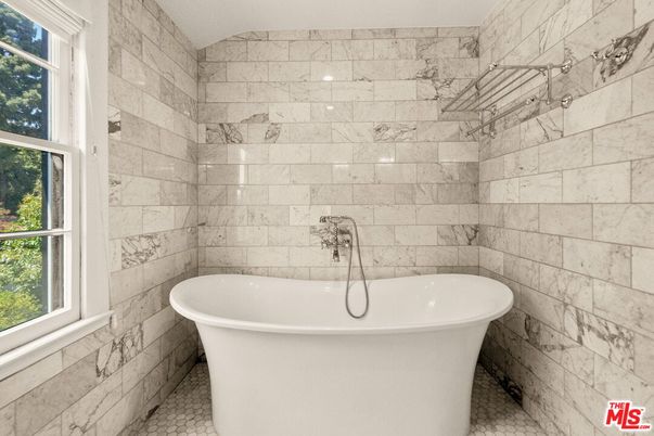 Bathroom, Free Standing Baths, Interior, Marble Walls