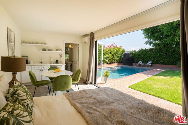 Dining room, Interior, Pool
