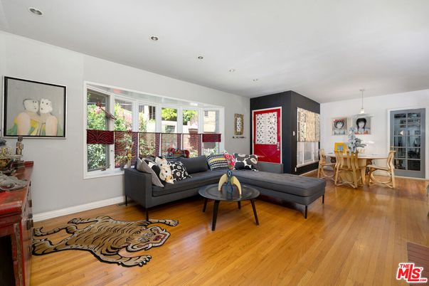 Dining room, Interior, Living room, Pendant Lights, Recessed Lighting, Wood Texture Flooring