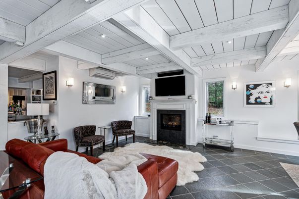 Fireplace, Interior, Living room
