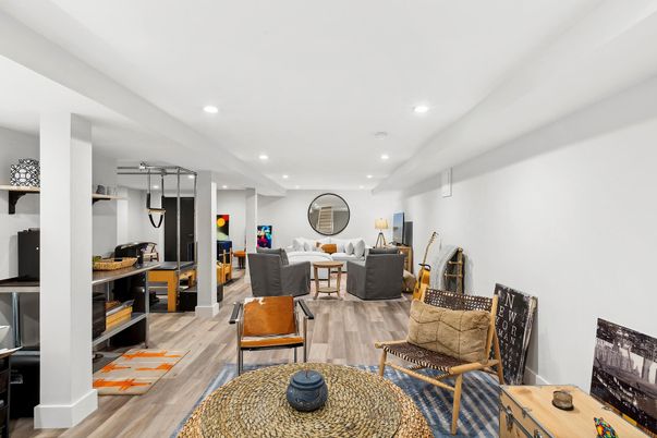 Interior, Living room, Recessed Lighting, Wood Texture Flooring