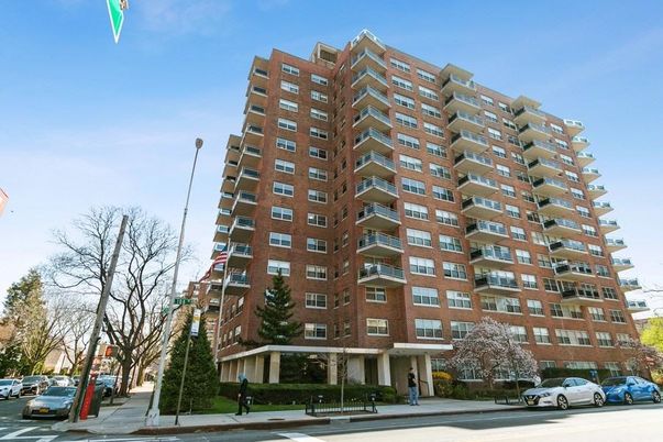 Exterior, Facade, Condo Building