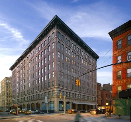 Exterior, Facade, Chicago School