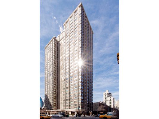 Exterior, Facade, Highrise