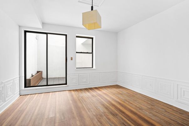 Empty room, Interior, Pendant Lights, Wood Texture Flooring