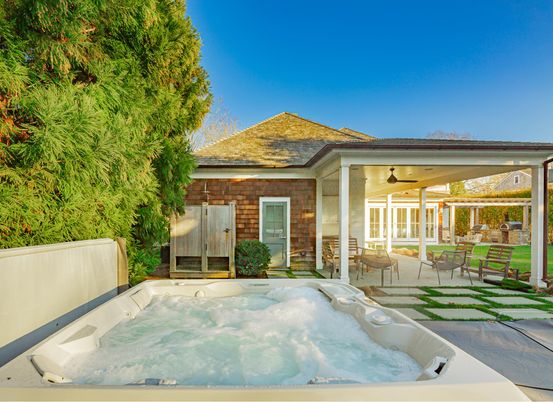 Exterior, Hot Tub