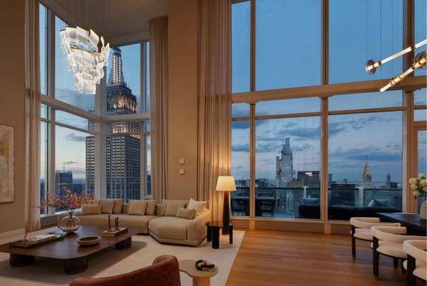 Chandelier, Dining room, Interior, Living room, Pendant Lights, Wood Texture Flooring