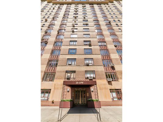 Exterior, Facade, Condo Building