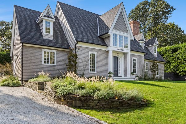 Exterior, Facade, Cape Cod