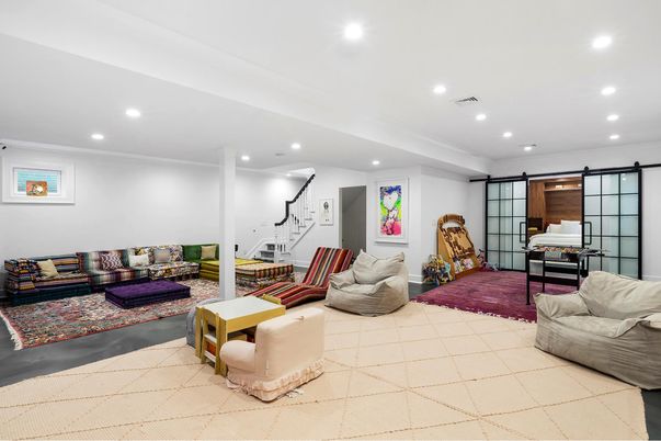 Fitness Equipment, Interior, Living room, Recessed Lighting