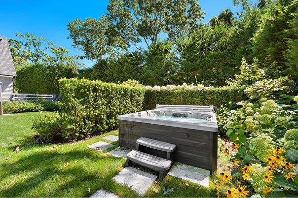 Exterior, Hot Tub