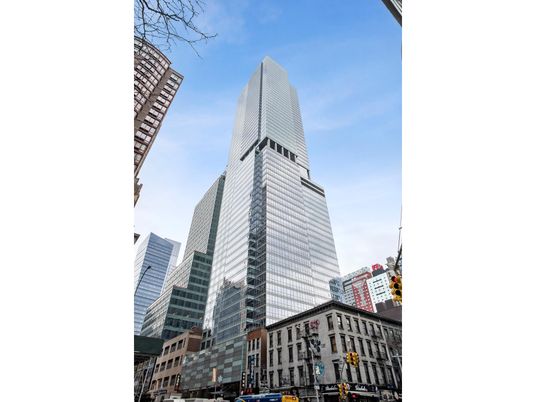 Exterior, Facade, Highrise
