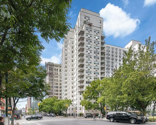 Exterior, Facade, Condo Building