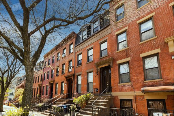 Exterior, Facade, Brick Facade, Rowhouse