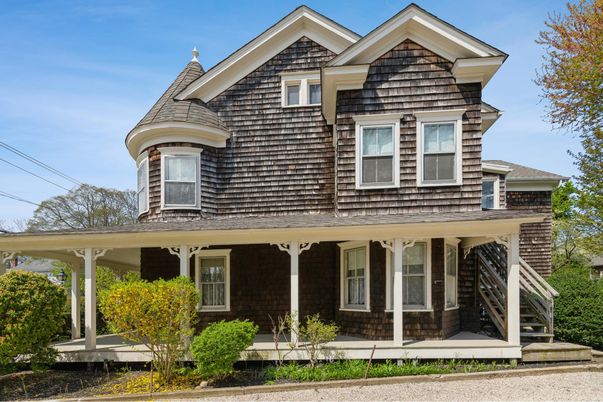 Exterior, Facade, Queen Anne Victorian