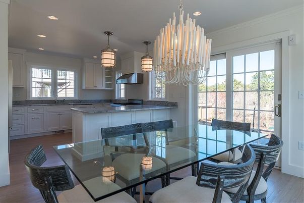 Chandelier, Dining room, Interior, Kitchen, Pendant Lights, Recessed Lighting, Wood Texture Flooring