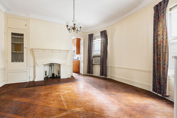 Chandelier, Fireplace, Interior, Wood Texture Flooring