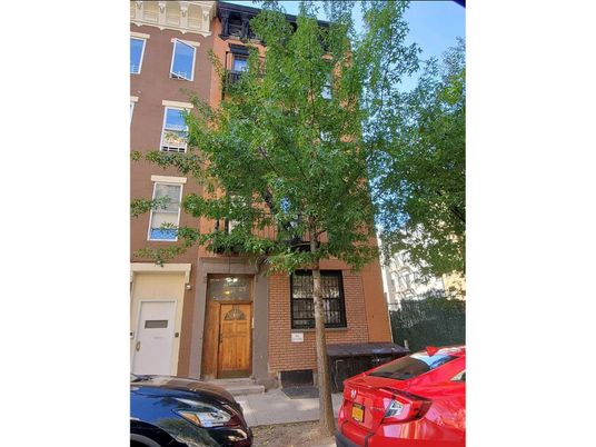 Exterior, Facade, Brick Facade, Rowhouse