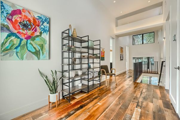 Interior, Recessed Lighting, Wood Texture Flooring