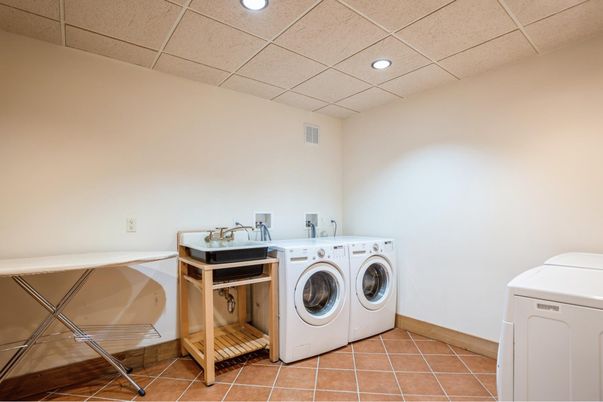 Interior, Recessed Lighting, Washer