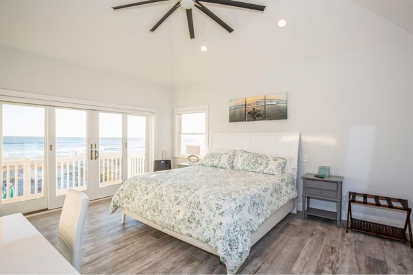 Bedroom, Interior, Recessed Lighting, Water, Wood Texture Flooring