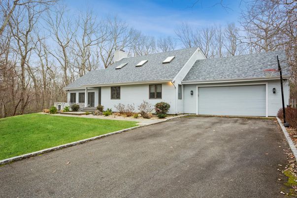 Attached, Exterior, Facade, Cape Cod