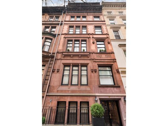 Exterior, Facade, Brownstone