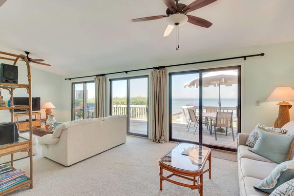 Dining room, Interior, Living room, Water