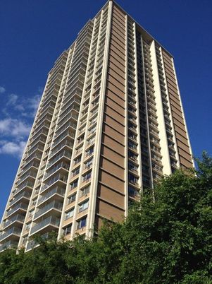 Exterior, Facade, Highrise