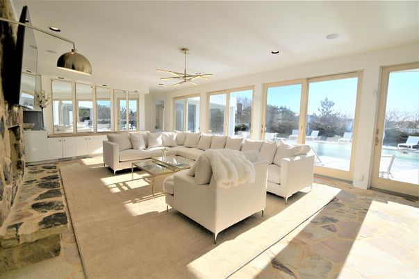 Interior, Living room, Pendant Lights, Recessed Lighting