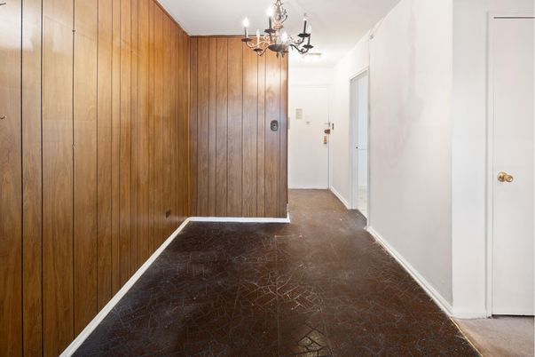 Chandelier, Interior, Wooden Walls