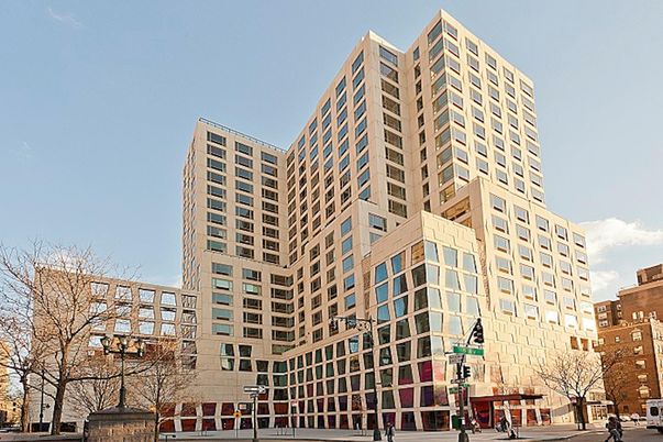 Exterior, Facade, Highrise