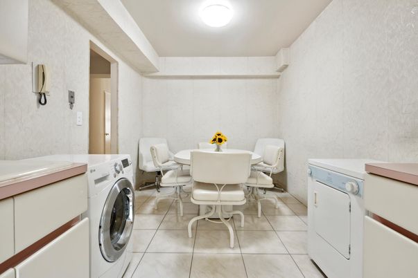 Dining room, Interior, Washer