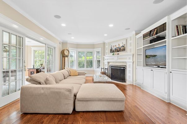 Fireplace, Interior, Living room, Recessed Lighting, Wood Texture Flooring