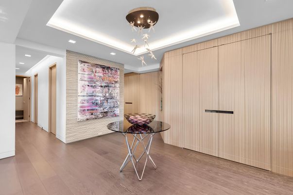 Interior, Recessed Lighting, Wood Texture Flooring