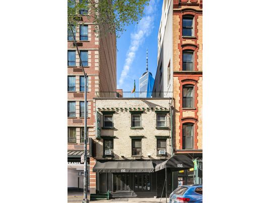 Exterior, Facade, Brick Facade, Rowhouse